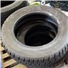 Image 2 : SET OF 4 ARCTIC CLAW 215/60 R16 TIRES