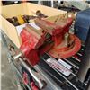 Image 1 : RED BENCH VICE
