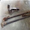 Image 1 : TRAILER HITCH AND SWAY BARS