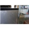 Image 3 : MAGIC CHEF BLACK AND STAINLESS MINIATURE FRIDGE W/ TOP FREEZER