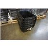 Image 1 : 5 BLACK INTERLOCKING LID STACKING STORAGE TOTES