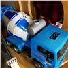 Image 1 : BRUDER CEMENT TRUCK