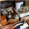 Image 1 : LOT OF CARVED WOOD FIGURES AND VINTAGE GLASS BOTTLES