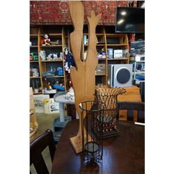 CANDLES HOLDERS AND WOOD ROOSTER