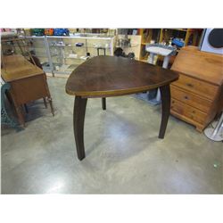 MODERN TRIANGULAR TABLE AND 2 STOOLS