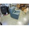 Image 2 : GREEN LEATHER RECLINER CHAIR