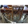 Image 2 : DECORATIVE TWIGS STOOL AND BIRDHOUSE CHAIR
