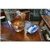 Image 1 : COPPER COAL HOB AND FLOW BLUE LIDDED CASSEROLE