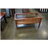 Image 1 : COFFEE TABLE LIFT TOP DISPLAY CASE