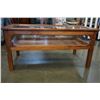 Image 3 : COFFEE TABLE LIFT TOP DISPLAY CASE