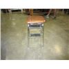 Image 2 : VINTAGE 2 STEP STOOL
