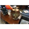 Image 2 : ANTIQUE COPPER COAL SCUTTLE