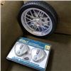 Image 1 : PARKING GUIDES AND WHEEL CLOCK