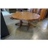 Image 8 : OAK TABLE W/ 3 LEAFS AND 6 CHAIRS