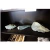 Image 1 : 3 PIECES OF RAW JADE AGGREGATE