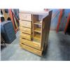 Image 3 : OAK GENTLEMANS CHEST