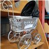 Image 2 : PAINTED DOLL CARRIAGE