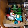 Image 2 : 2 TRAYS OF TOYS, COLLECTIBLES, AND POP FIGURES