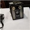 Image 2 : MINOLTA 75 CAMERA W/ 1.8 LENS AND BROWNIE TARGET 620 CAMERA