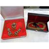 Image 1 : RED JEWELRY BOX WITH NECKLACE AND EARRING SET AND BLACK JEWELRY BOX WITH NECKLACE