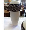 Image 2 : 3 MCM VASES