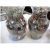 Image 2 : 4 JARS OF JEWELLERY AND BAG NOVELTY PINS