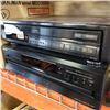 Image 2 : 2 ONKYO STEREO COMPONENTS