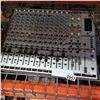 Image 2 : BEHRINGER MX 2642A MIXER