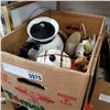 Image 1 : BOX OF TEA POTS AND JAPAN CHINA