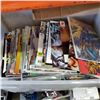 Image 2 : TOTE OF APPROX 200 COMICS