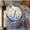 Image 3 : 2 TRAYS OF PRESSURE GAUGES 30 TO 400 PSI