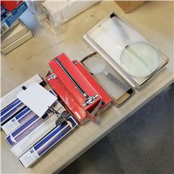 3 MAGNIFYING GLASSES AND 12 PORTABLE THERMOMETERS
