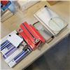 Image 1 : 3 MAGNIFYING GLASSES AND 12 PORTABLE THERMOMETERS