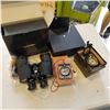 Image 1 : 2 PAIRS OF BINOCULARS AND COMPASSES