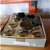 Image 1 : 24 BAROMETERS
