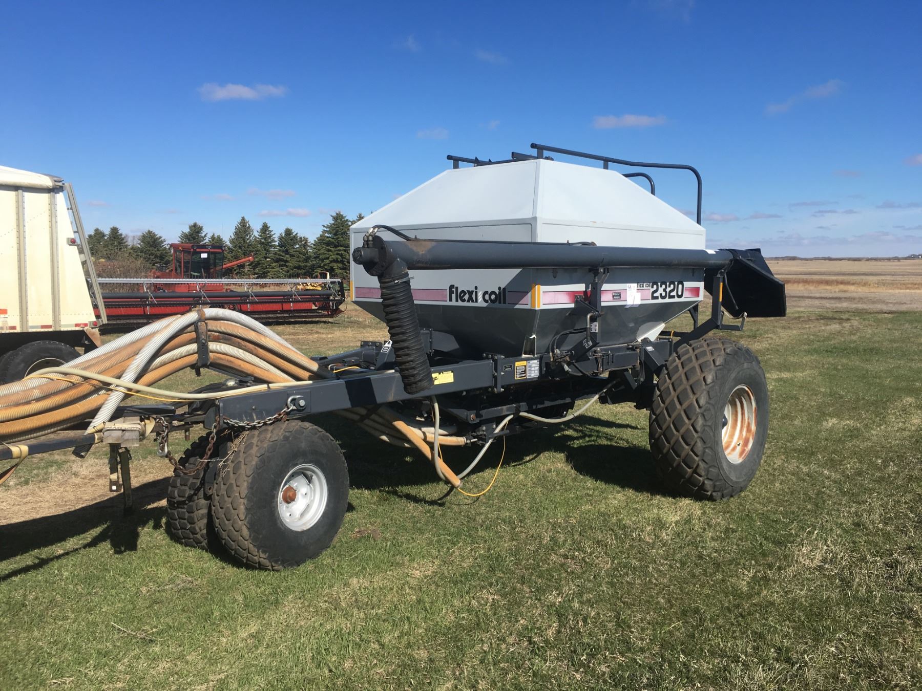 Seed Hawk Air Seeder with 787 JD Cart, Flexi Coil 2320 Fertilizer cart