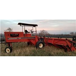 IH 4000 Windrower Swather, 1978