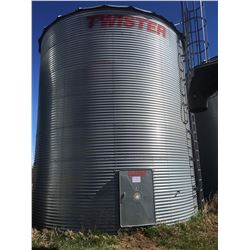 Twister Grain Bin 5900 bushel with flat bottom reinforced steel floors