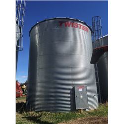 Twister Grain Bin 5900 bushel with flat bottom reinforced steel floors