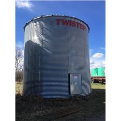 Twister Grain Bin 4500 bushel, with reinforced steel flat bottom