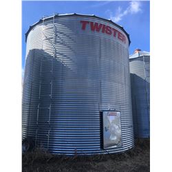 Twister Grain Bin 4500 bushel, with reinforced steel flat bottom