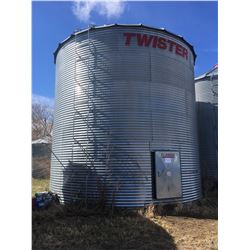 Twister Grain Bin 4500 bushel, with reinforced steel flat bottom