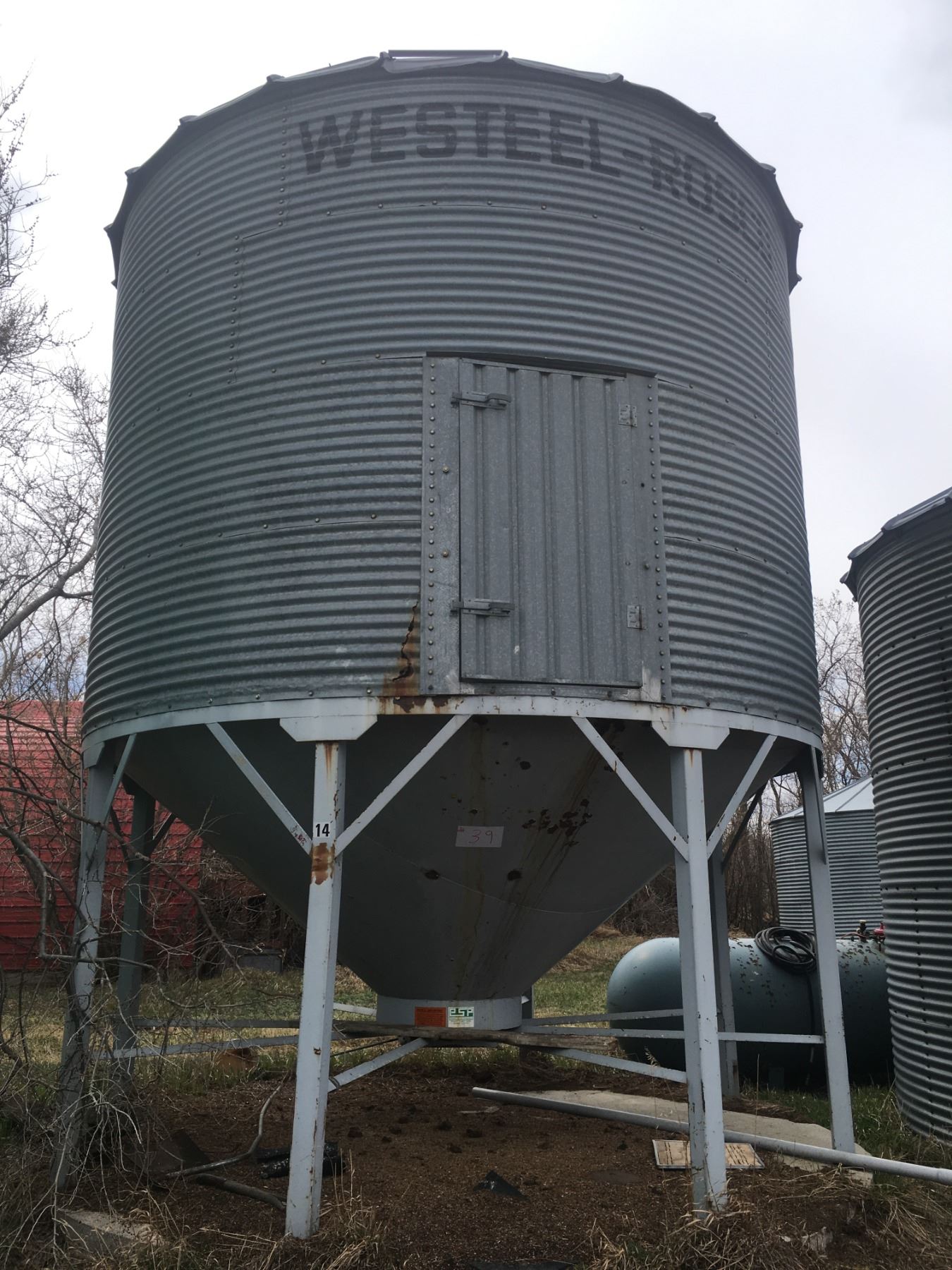 Westeel Rosco, approx 1850 bushel Hopper Bin with Flexcor Grain Dryer
