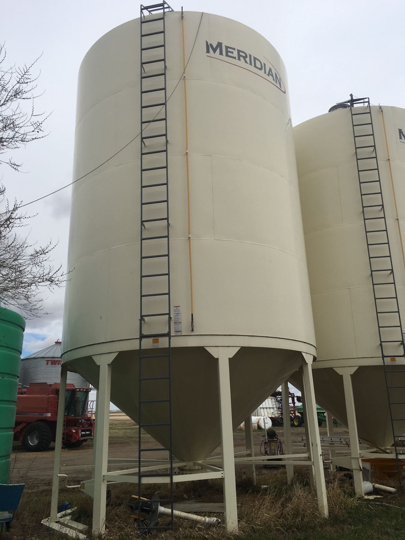 Meridian Epoxy Lined Fertilizer Hopper Bin, Model 1620EL