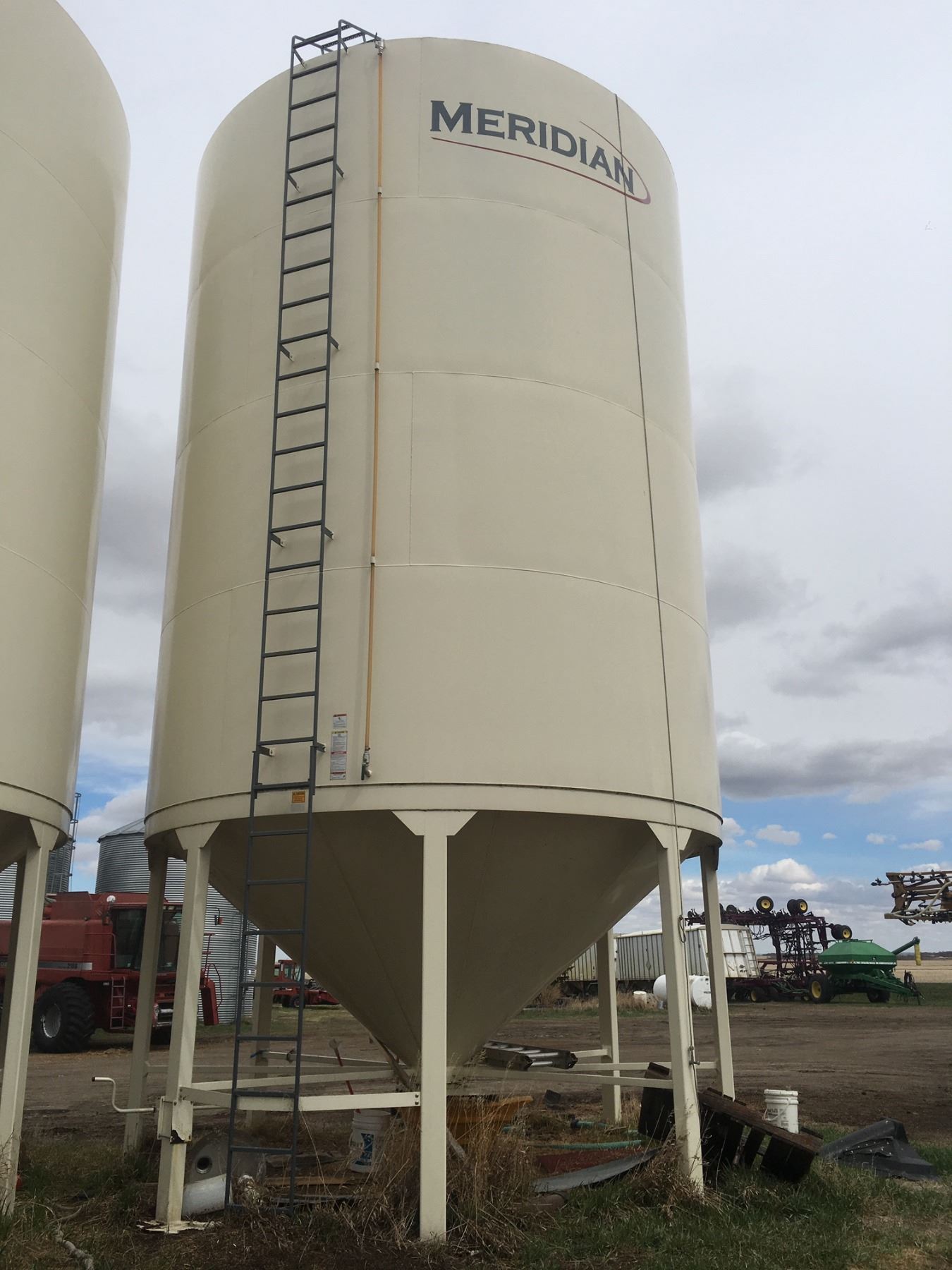 Meridian Epoxy Lined Fertilizer Hopper Bin, Model 1620EL