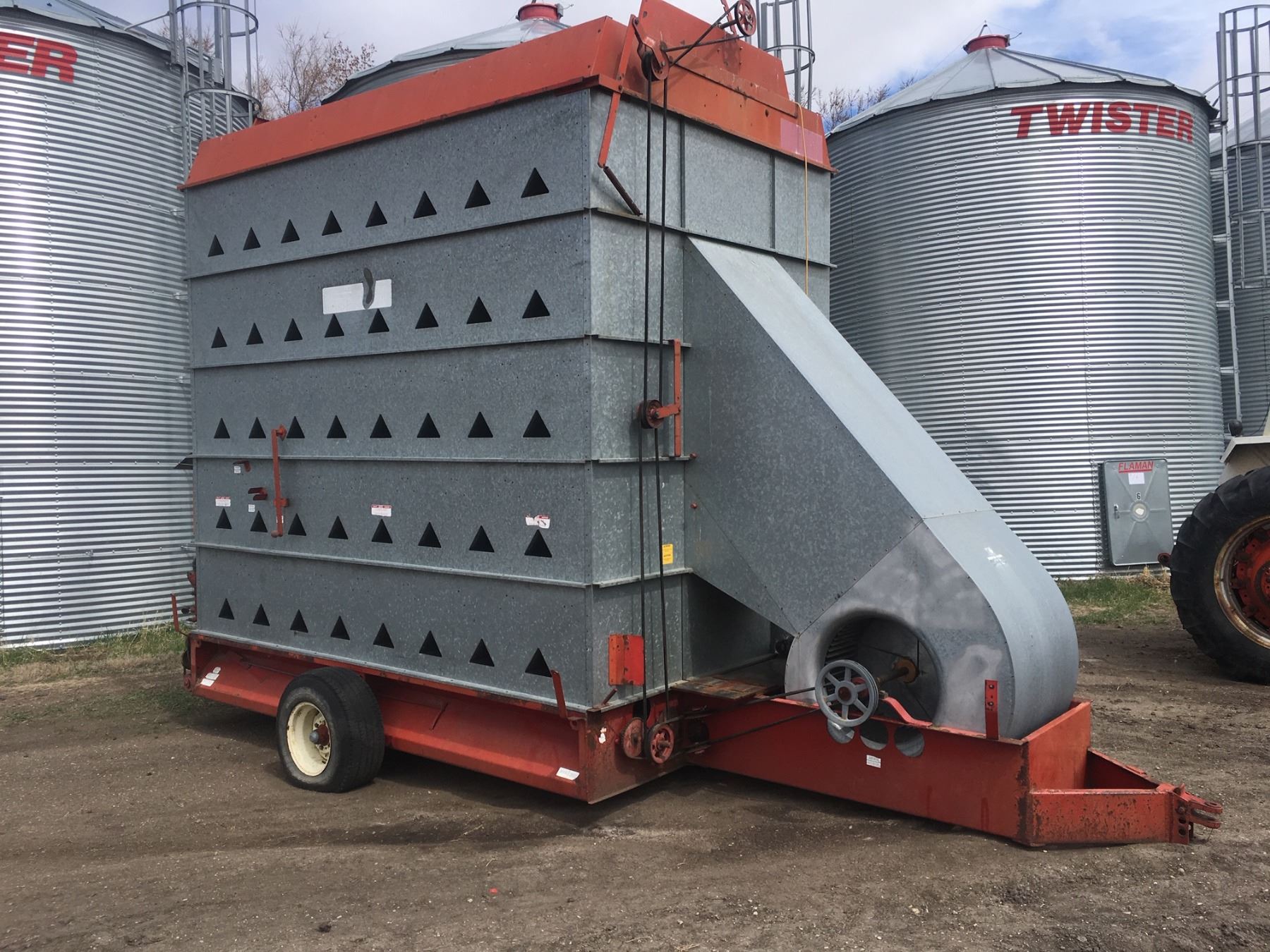 Vertec VT 5600 R Continuous Flow Grain Dryer