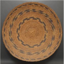 BAMTUSH POMO INDIAN BASKETRY TRAY