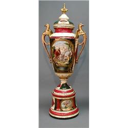 An important antique Viennese porcelain vase, com