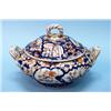 Image 1 : An antique Japanese Imari covered tureen. Circula