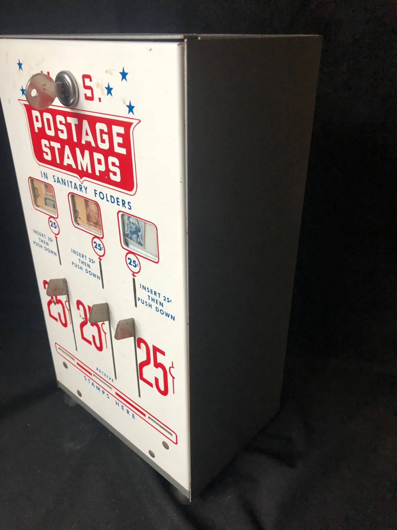 VINTAGE U.S POSTAGE STAMP VENDING MACHINE